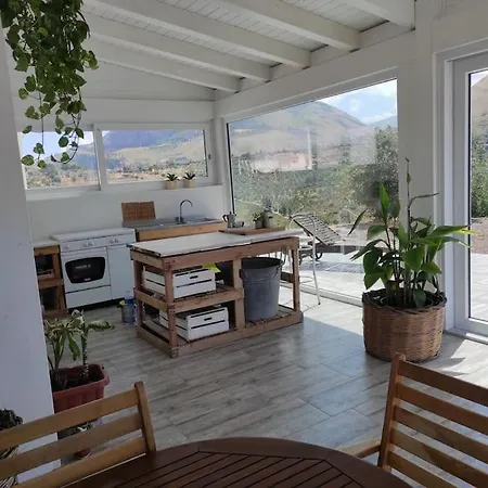 Semesterbostad Casa Cardillo Tra Mare E Monti Casteldaccia